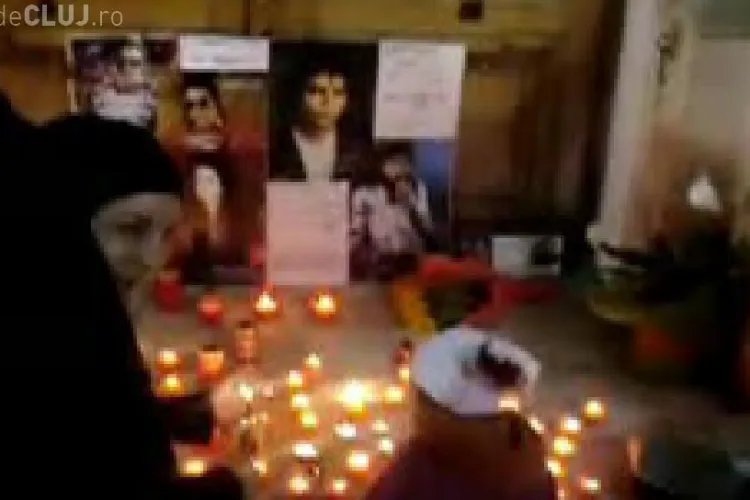 VIDEO - Priveghi Michael Jackson la Cluj pe muzica si dansurile Regelui, in fata Teatrului National