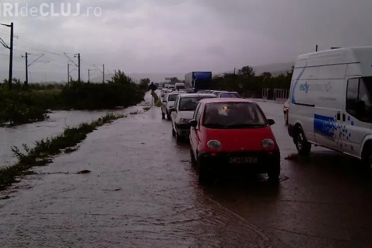 11 Drumuri Judetene din Cluj au fost avariate de inundatii. Pagube de zeci de milioane de lei