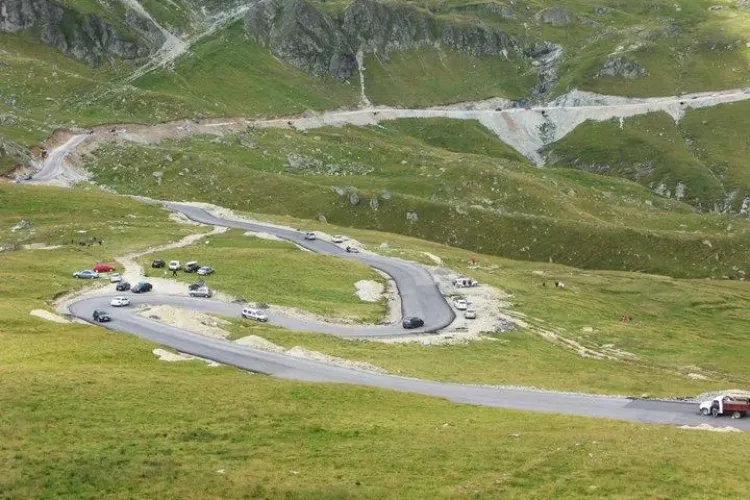 TRANSALPINA - Cum arată cea mai înaltă şosea din România în vara lui 2012 FOTO