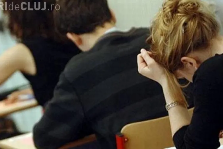 Perle de la BAC - ul 2012: E frumos să ai calități, dar mai frumos e un iPhone