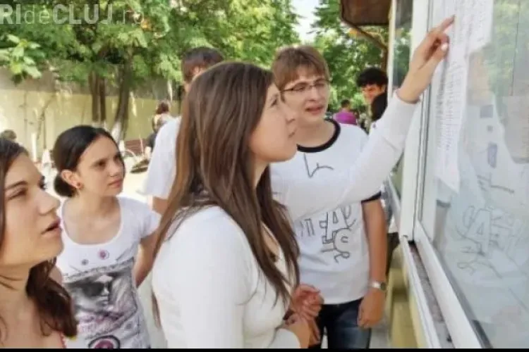 BAC 2012: Vezi topul mediilor de ZECE din fiecare judeţ