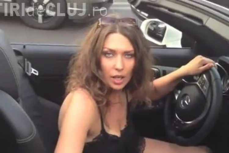 Și-a oprit Mercedesul decapotabil și câinele și-a făcut nevoile pe trotuar, dar o altă femeie i-a aruncat rahatul în față VIDEO