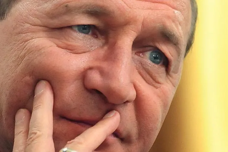 Băsescu îl invită pe CTP să candideze la preşedinţie. Cum comentezi?