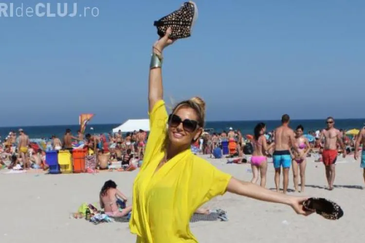 Vezi ce poză a postat Andreea Bănică de la mare pe Facebook 