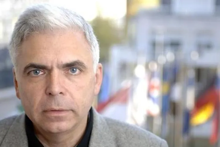 Adrian Severin, anchetat "la sânge" pentru că a prejudiciat Parlamentul European cu 430 000 de euro