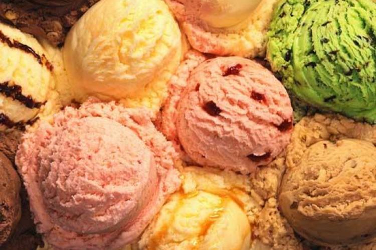 În Cluj se vinde înghețată cu arome contrafăcute