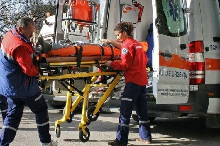 Accident pe Alexandru Vlahuță! Un bătrân de 68 de ani a fost lovit de un autobuz