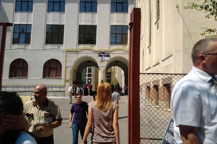 ADMITERE UMF Cluj: Ce cred candidații despre testul grilă și cât de greu li s-a părut