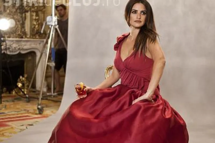 Penelope Cruz, imaginea Calendarului Campari 2013
