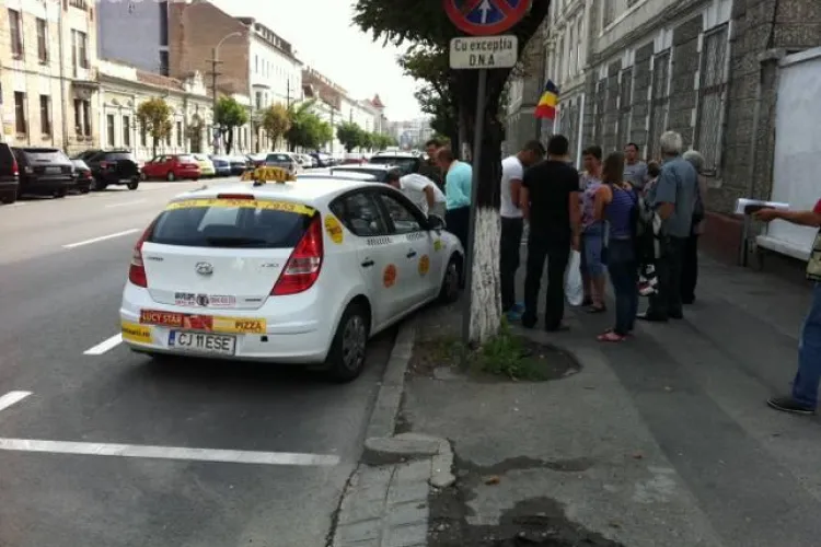 Accident pe Dorobanților! Un taximetrist s-a luat la harță cu o femeie fără o mână  
