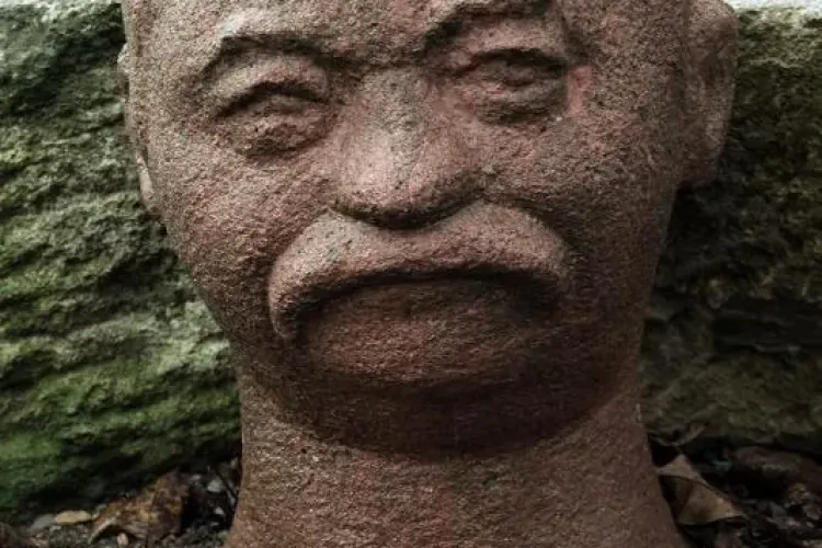 Expoziţie de sculptură, ceramică şi plastică, pentru clujeni