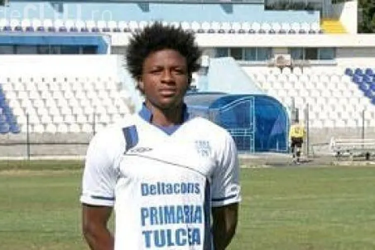 Un fotbalist a murit pe teren în Liga a II -a