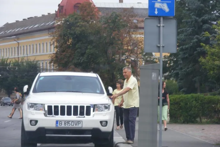 Jeep -ul șefului IPJ Cluj, Ioan Păcurar, costă 40.000 de euro. VEZI ce salariu are el