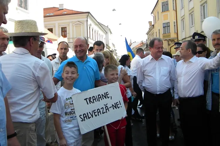 Traian Băsescu: Ponta şi Ioan Rus sunt ridicoli