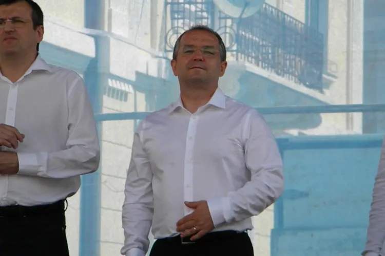 Boc: Nu avem oameni suficienți să verificăm listele electorale. Sunt plecați în concediu