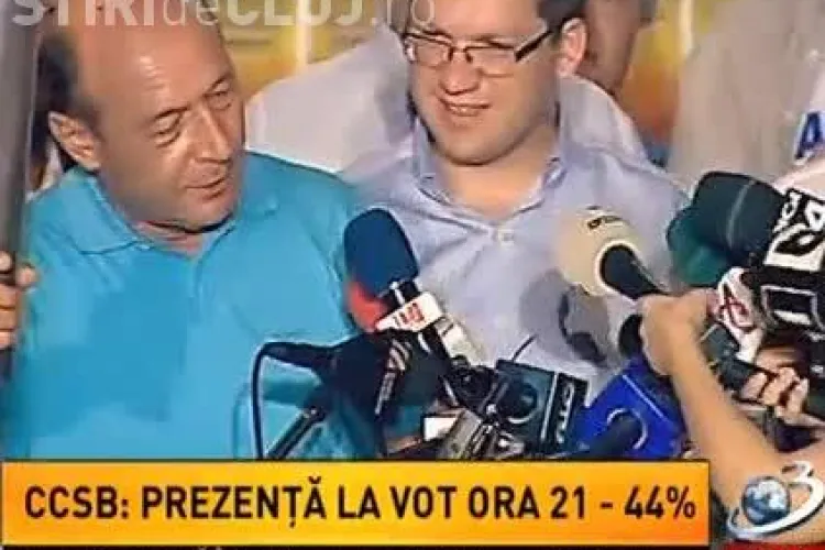 Băsescu a donat flacăra democrației postului Antena 3 VIDEO