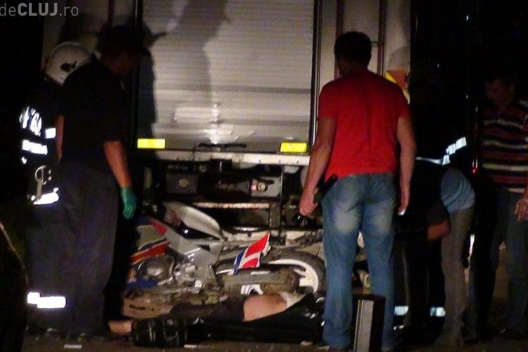 Accident la Cășeiu - Dej! Un motociclist beat a intrat în mașina de pompieri și a murit. Pompierii interveneau la alt accident VIDEO