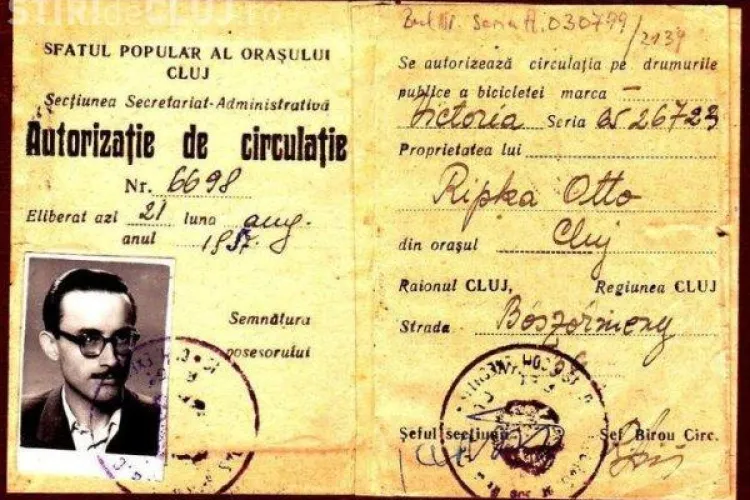 În 1957 clujenii aveau AUTORIZAŢIE pentru a circula cu bicicleta. Cu vi se pare? FOTO