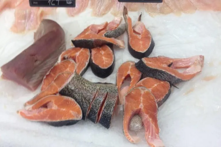 La Real Cluj, somonul este păstrat la ”căldurică”. Acuzații de toxiinfecție alimentară?