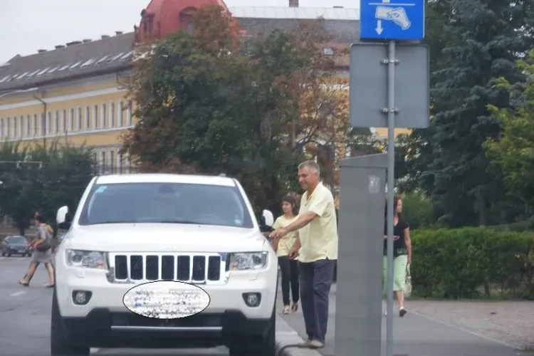 Șeful IPJ Cluj, chestorul Ioan Păcurar, și-a luat Jeep nou din banii de botez? FOTO