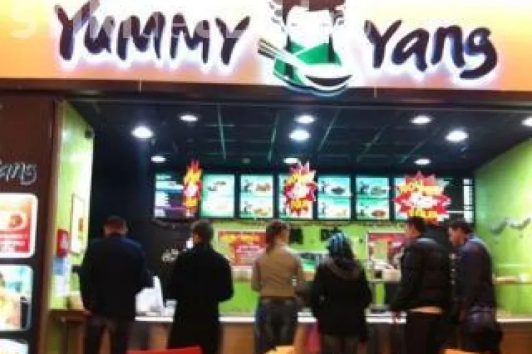 Restaurantul Yummy Yang din Iulius Mall, redeschis