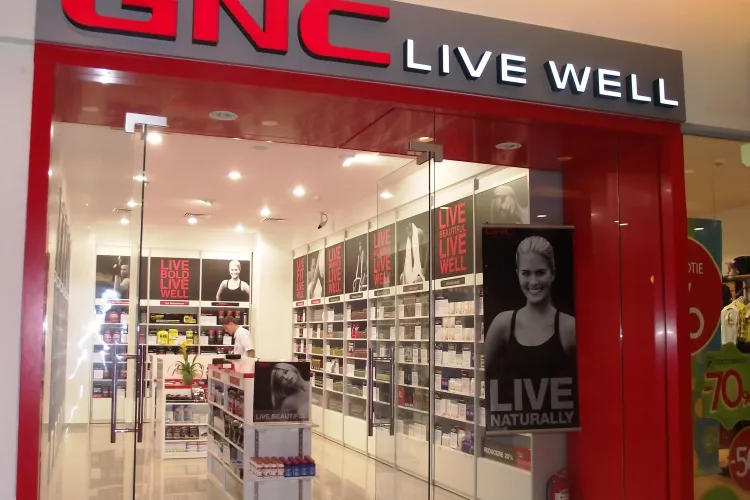 GNC în Iulius Mall, un magazin specializat în suplimente nutritive (P)
