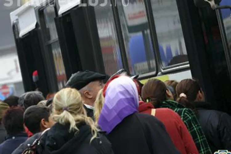 Pensionarii clujeni din cadrul Primăriei pleacă miercuri la Mănăstirea Nicula, gratuit