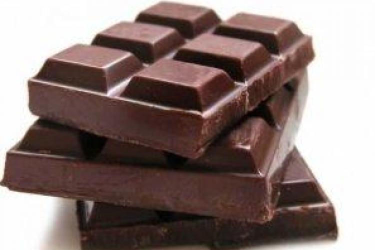 Ciocolata neagră reduce hipertensiunea arterială