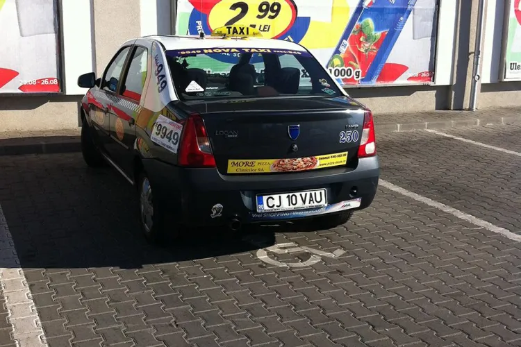 Parcare de taximetrist la Lidl. Deși era loc, el a parcat pe locul cu handicap FOTO  