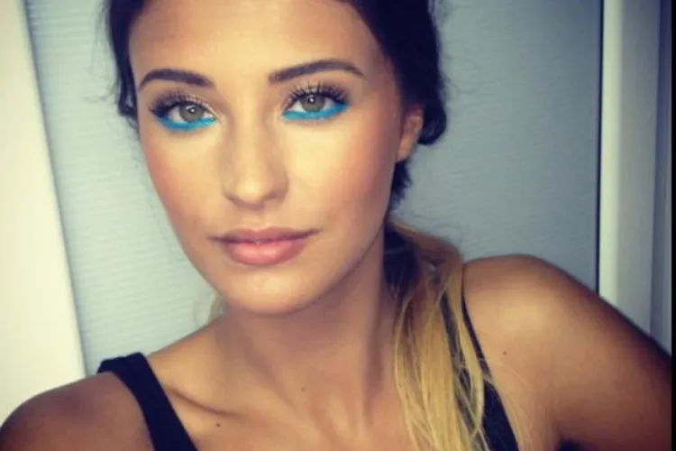 Antonia și-a surprins fanii pe Facebook  