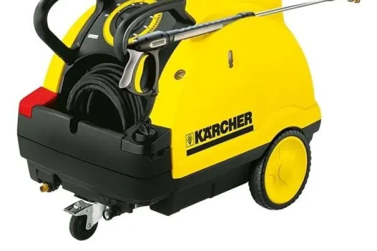 Road Show KÄRCHER Romania 24 – 26 august 2012 in Cluj Napoca. Demonstratii cu echipamente de curatare (P)