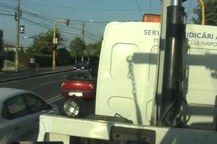 Familia din București, baricadată în mașina ridicată de RADP Cluj, a filmat totul VIDEO
