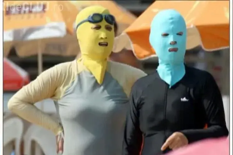 Chinezii fac baie cu CAGULE pe faţă FOTO