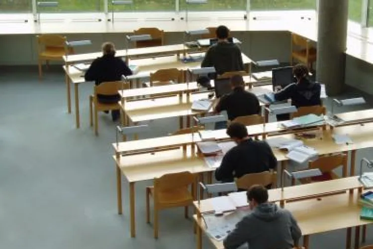 BACALAUREAT 2012, sesiunea din toamnă. Luni încep probele scrise