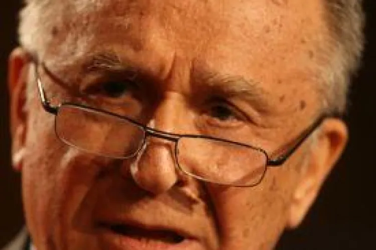 Atacul DUR al lui Iliescu, pe blog: Haite de procurori dau năvală peste oameni în case
