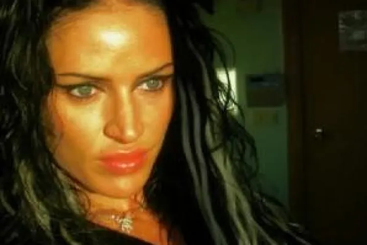 Taximetrist din Tulcea, violat de o brunetă FOCOASĂ FOTO