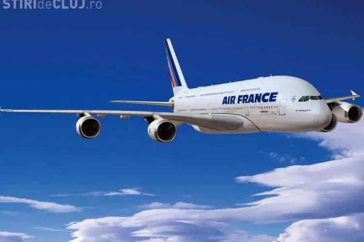 Pasagerii unui avion Air France, rugaţi să facă chetă pentru alimentarea cu carburant