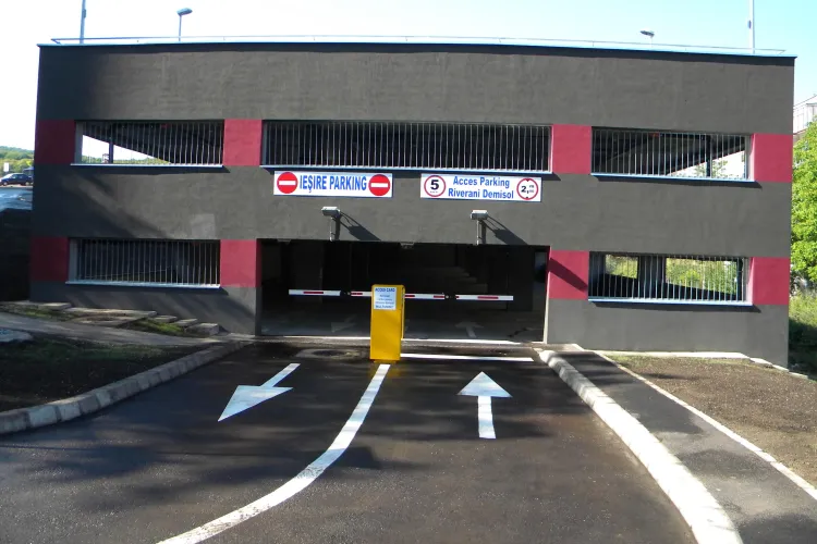 Parking-ul de pe Mehedinţi a fost inaugurat. Vezi cât costă abonamentul FOTO VIDEO