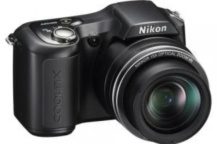 Mai există și oameni de OMENIE! Aparat foto găsit în Mănăștur. Ajută-ne să îl identificăm pe proprietar FOTO 