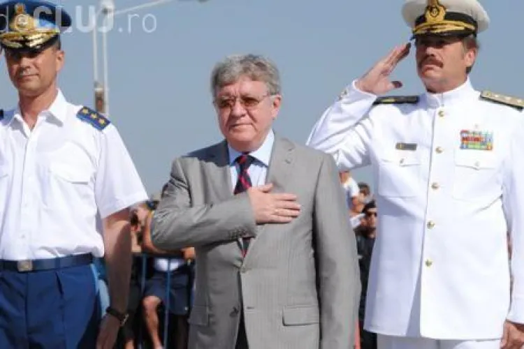 Un militar, rănit la Ziua Marinei. Ce a spus ministrul Apărării despre incident: „Viciu de fabricaţie. A cedat materialul"