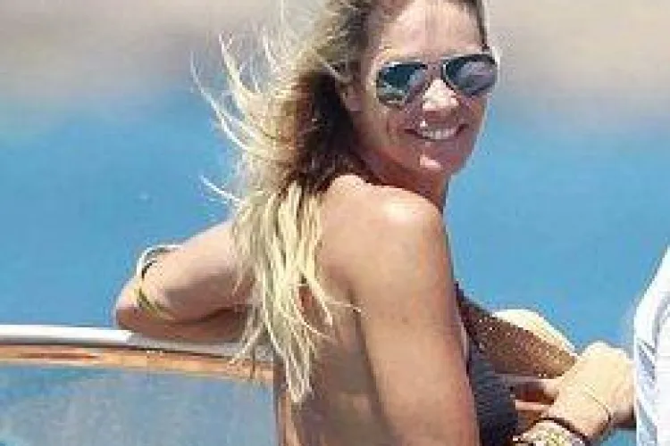 A trecut de prima tinereţe, dar arată SENZAŢIONAL 