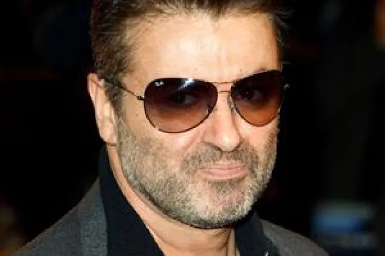 George Michael a cântat pentru medici şi asistentele care i-au salvat viaţa