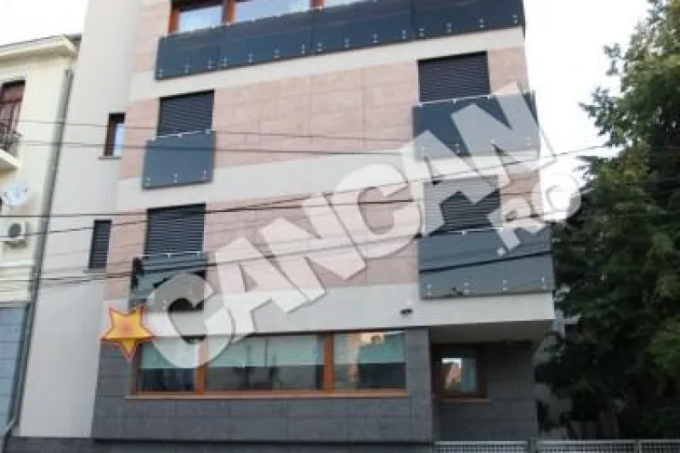 EBA şi Syda au primit un cadou de LUX la nuntă