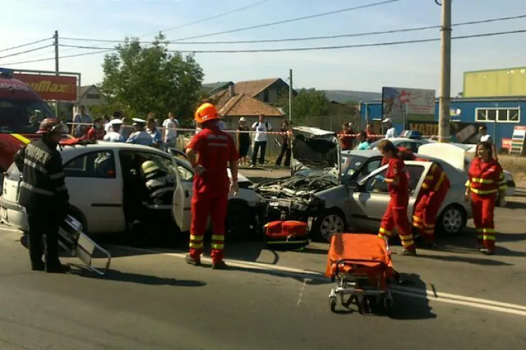 Accident grav la podul IRA! 6 răniți, dintre care doi sunt încarcerați VIDEO