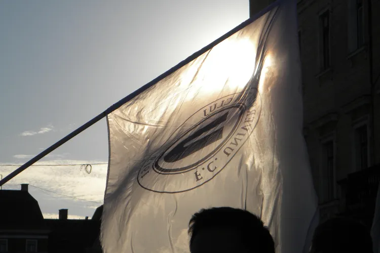 Suporterii Universităţii au protestat fără INJURII și au făcut Clujul să răsune! FOTO și VIDEO