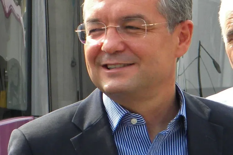  Emil Boc împlineste azi 46 de ani