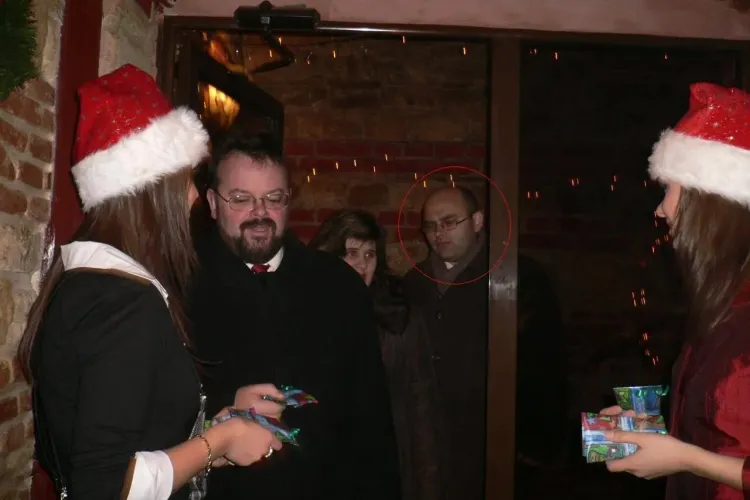 Judecătorul din jacuzzi, Gabriel Năsui, se distra la petreceri cu Crăciuniţe împreună cu cei pe care îi judeca