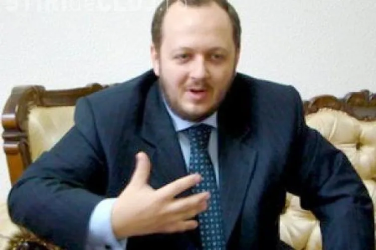 Adrian Papahagi, posibilul candidat în Colegiul 1, Cluj-Napoca: Cei 7,4 milioane de români care au votat anti-Băsescu, niște ”borfași”