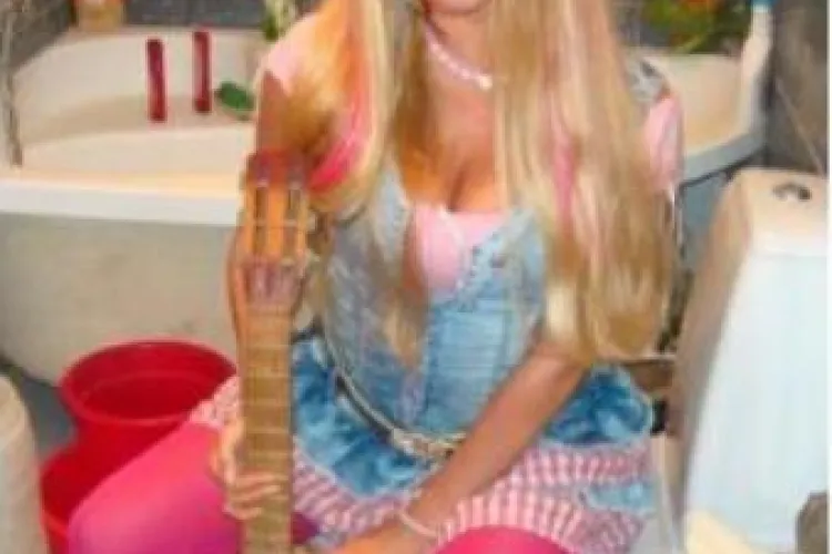 Se crede super sexy. Tu ce părere ai?