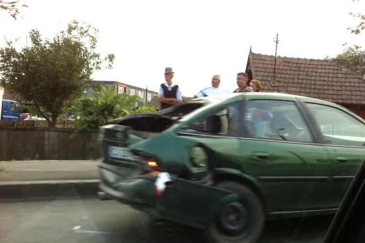 Accident pe strada Traian Vuia din Cluj-Napoca FOTO